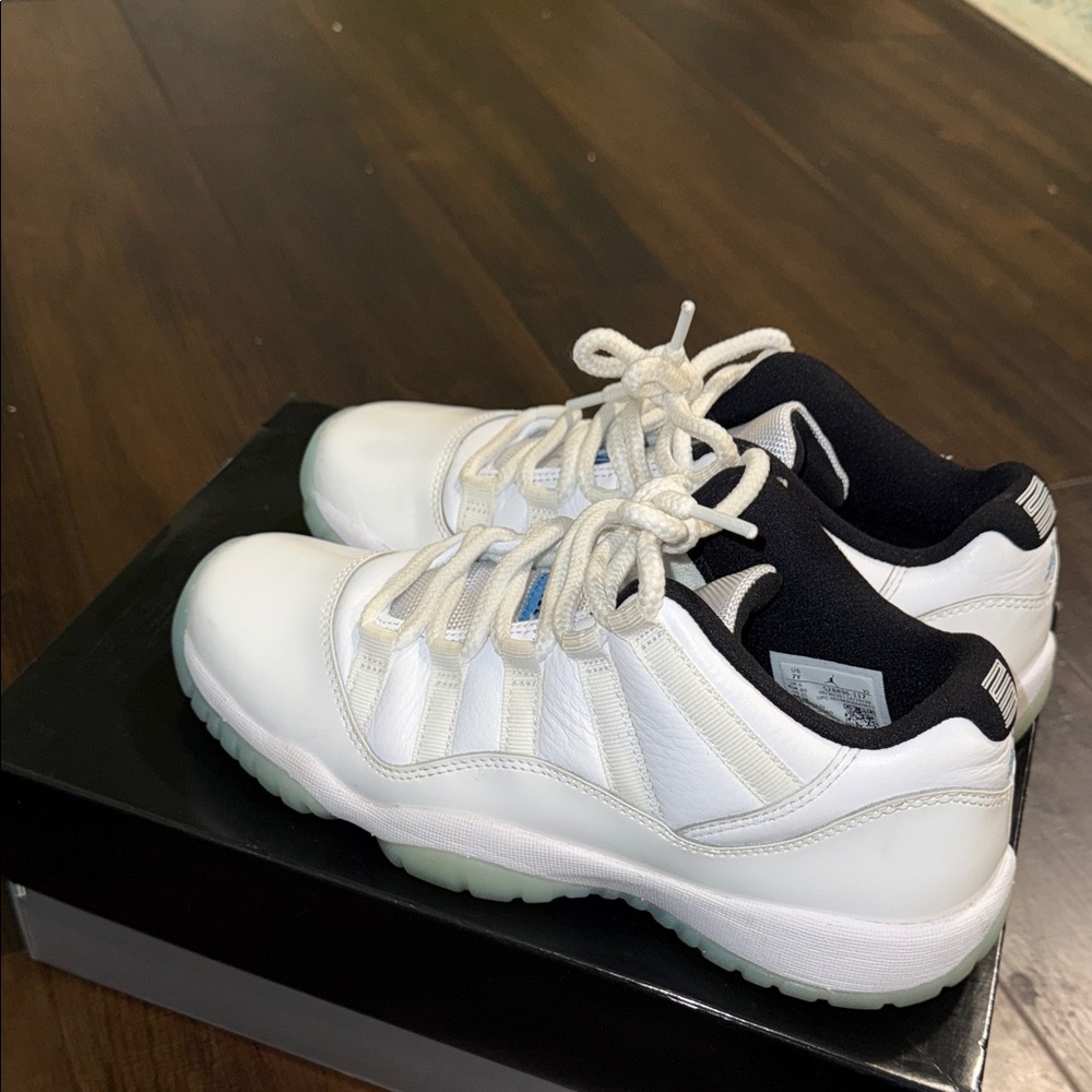 Jordan 11 low retro - Picture 3 of 4